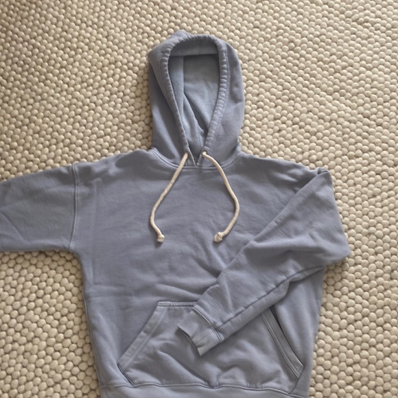 Cozy lavender hoodie with pocket. - Picture 1 of 3